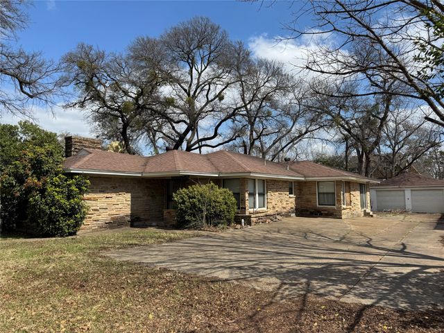 1408 Sylvan Avenue, Dallas, TX 75208