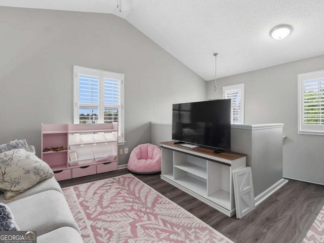 140 Fox Creek Drive, Woodstock, GA 30188