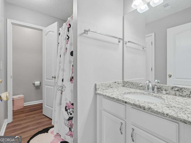140 Fox Creek Drive, Woodstock, GA 30188