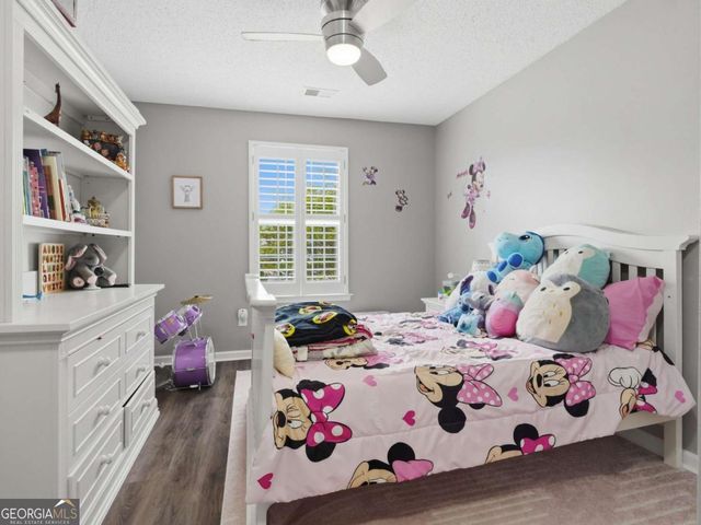 140 Fox Creek Drive, Woodstock, GA 30188