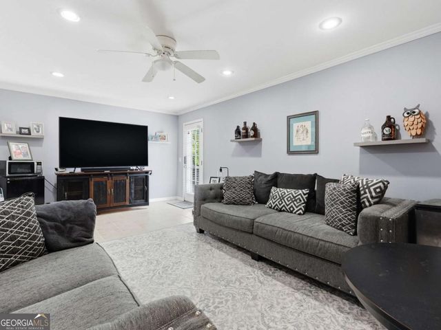 140 Fox Creek Drive, Woodstock, GA 30188