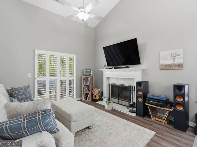 140 Fox Creek Drive, Woodstock, GA 30188