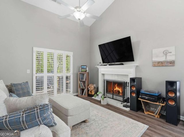 140 Fox Creek Drive, Woodstock, GA 30188