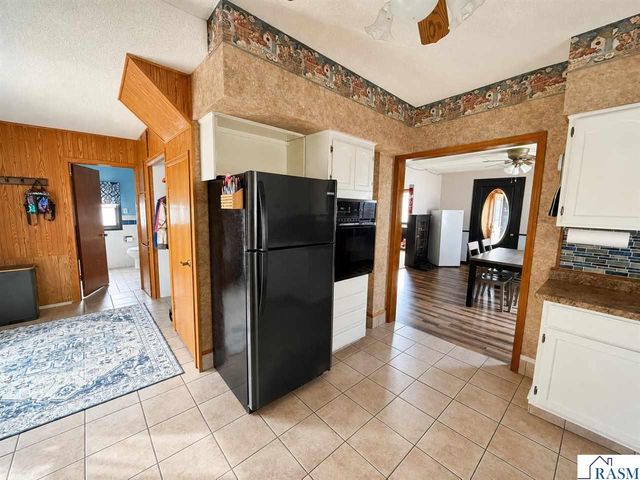 412 W 2nd Street, Mankato, MN 56001