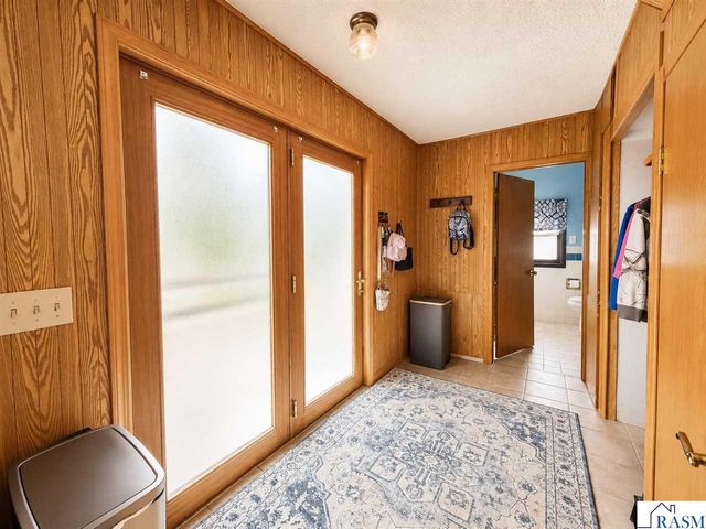 412 W 2nd Street, Mankato, MN 56001