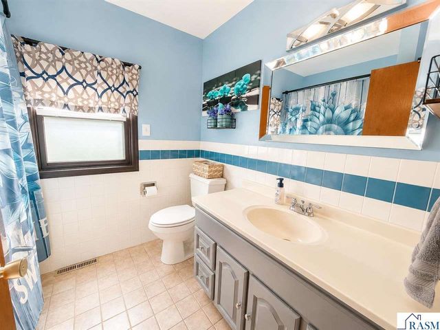 412 W 2nd Street, Mankato, MN 56001