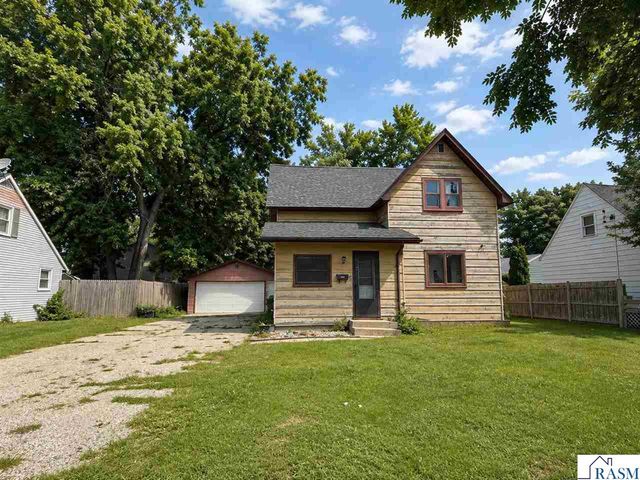 412 W 2nd Street, Mankato, MN 56001