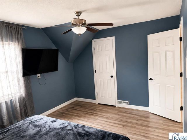 412 W 2nd Street, Mankato, MN 56001