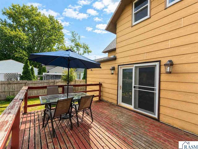 412 W 2nd Street, Mankato, MN 56001