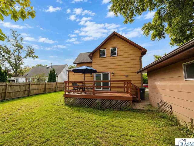 412 W 2nd Street, Mankato, MN 56001