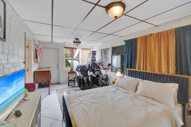 4111 SW 32nd Drive, West Park, FL 33023