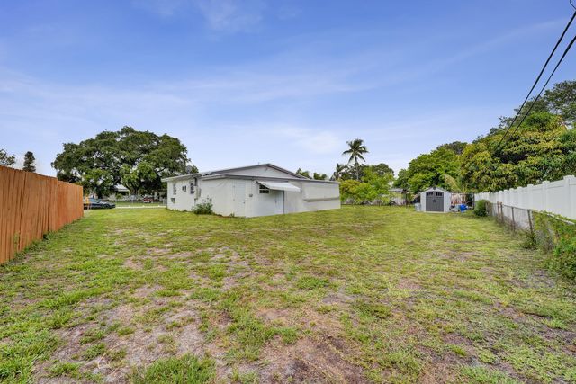 4111 SW 32nd Drive, West Park, FL 33023