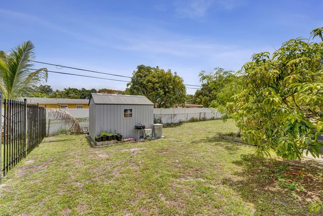 4111 SW 32nd Drive, West Park, FL 33023