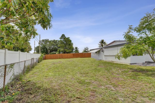 4111 SW 32nd Drive, West Park, FL 33023
