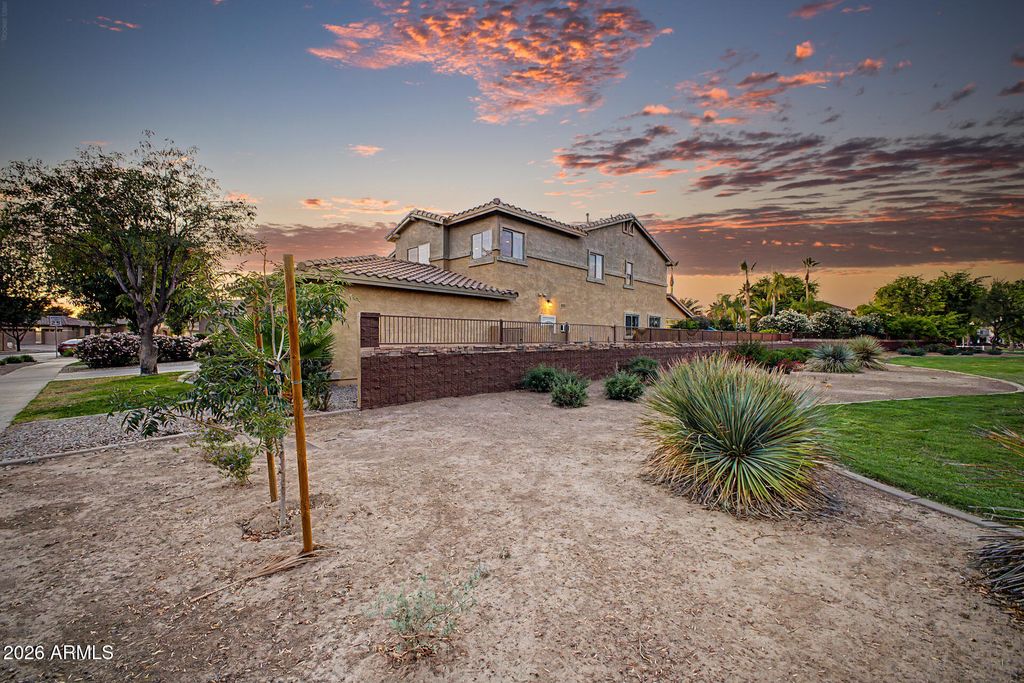 Image 8 of property listing at 21841 S 185TH Place, Queen Creek, AZ 85142