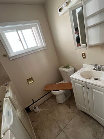 8024 S Eberhart Avenue, Chicago, IL 60619