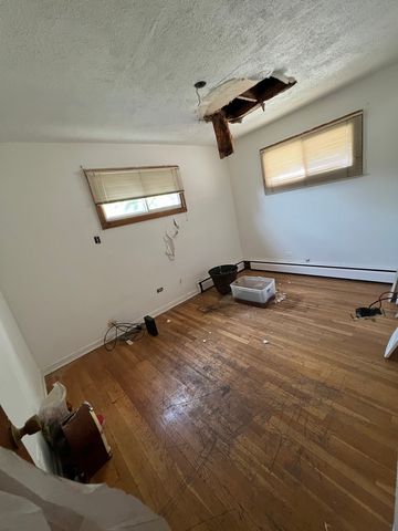 8024 S Eberhart Avenue, Chicago, IL 60619