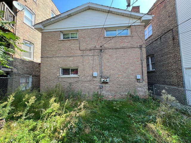 8024 S Eberhart Avenue, Chicago, IL 60619
