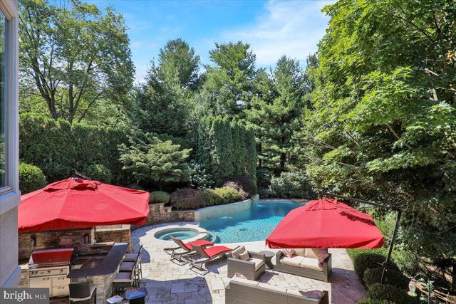 4 TANAGER DR, Wyomissing, PA 19610