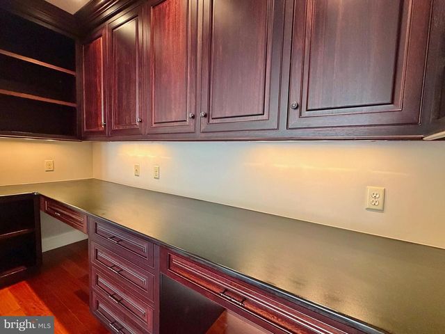4 TANAGER DR, Wyomissing, PA 19610