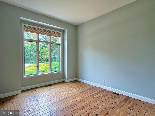 4 TANAGER DR, Wyomissing, PA 19610