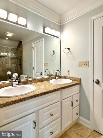 4 TANAGER DR, Wyomissing, PA 19610