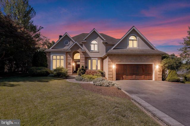 4 TANAGER DR, Wyomissing, PA 19610