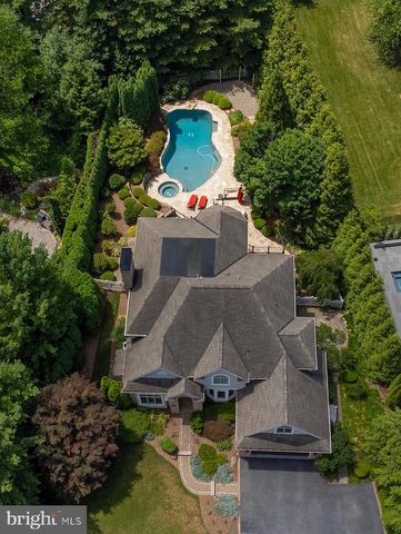 4 TANAGER DR, Wyomissing, PA 19610