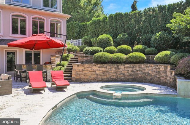 4 TANAGER DR, Wyomissing, PA 19610