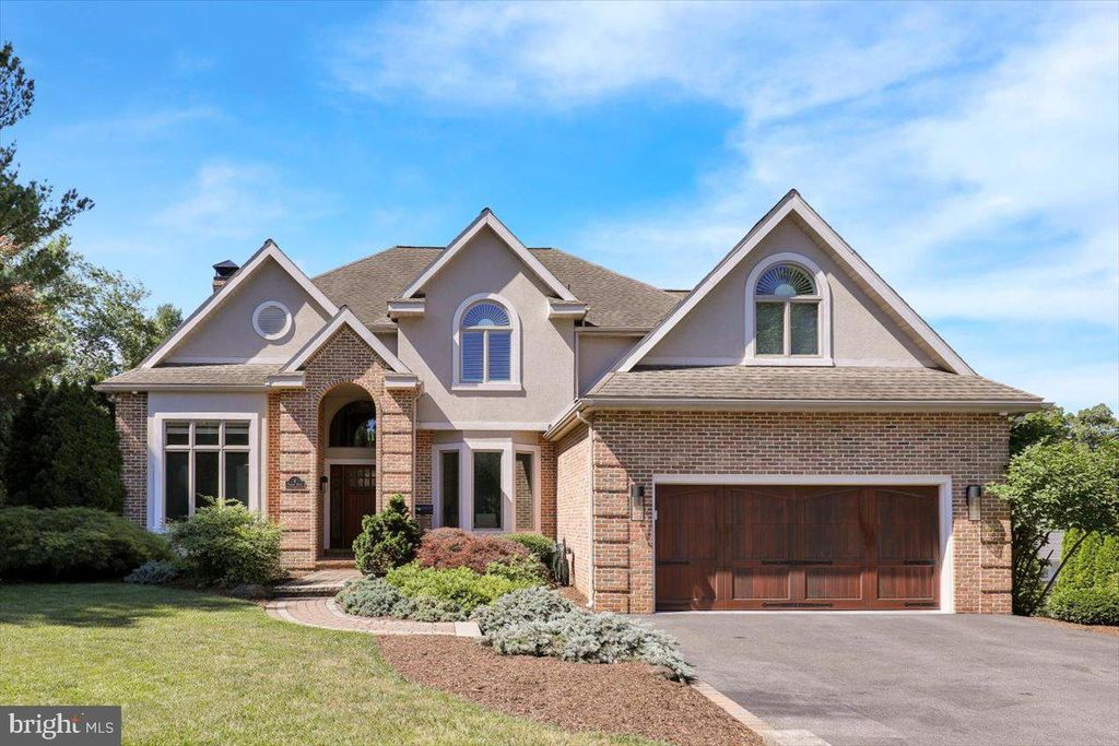 4 TANAGER DR, Wyomissing, PA 19610
