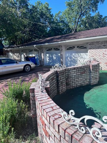 1700 W Belden Street, Sherman, TX 75092