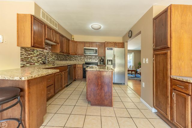 41466 Dequindre Road, Sterling Heights, MI 48314