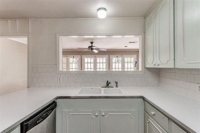 5537 Lincrest Lane, Houston, TX 77056