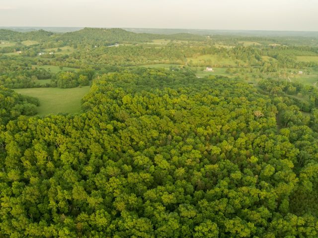 775 Railroad Rd, Wartrace, TN 37183