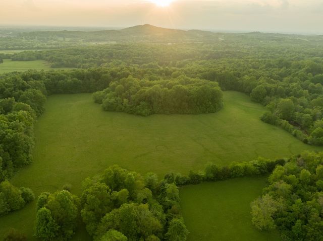 775 Railroad Rd, Wartrace, TN 37183