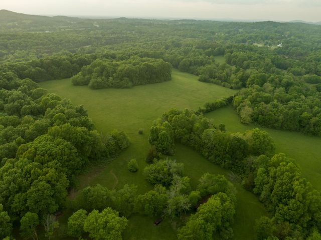 775 Railroad Rd, Wartrace, TN 37183