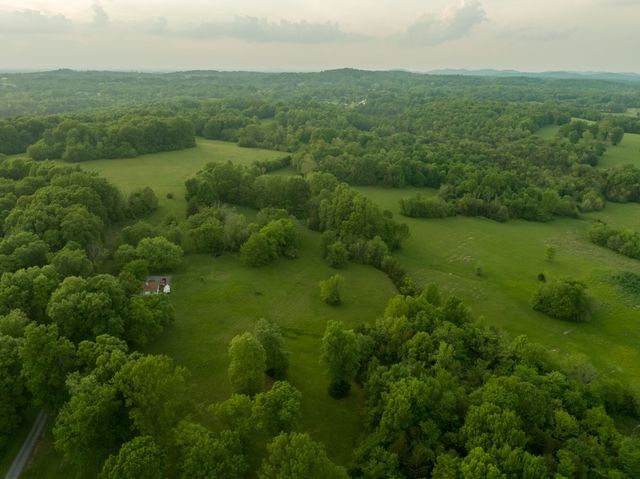 775 Railroad Rd, Wartrace, TN 37183