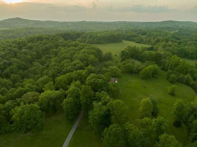 775 Railroad Rd, Wartrace, TN 37183