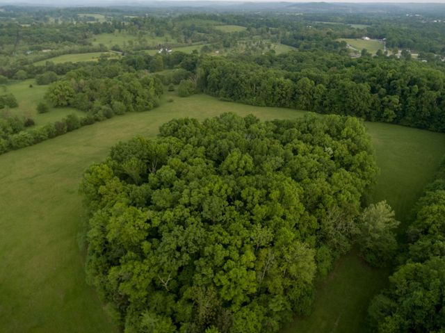 775 Railroad Rd, Wartrace, TN 37183