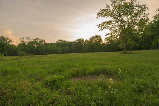 775 Railroad Rd, Wartrace, TN 37183