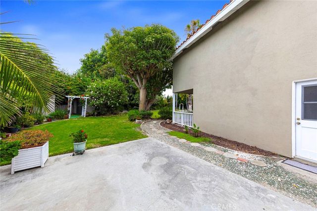 17850 Winterberry Street, Fountain Valley, CA 92708