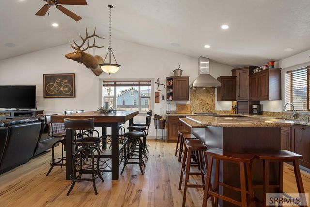 894 Easy Street, Driggs, ID 83422