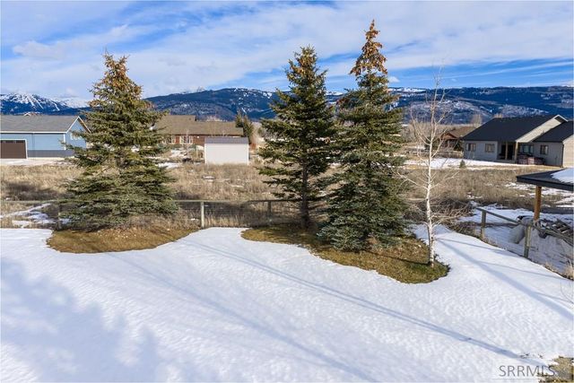 894 Easy Street, Driggs, ID 83422