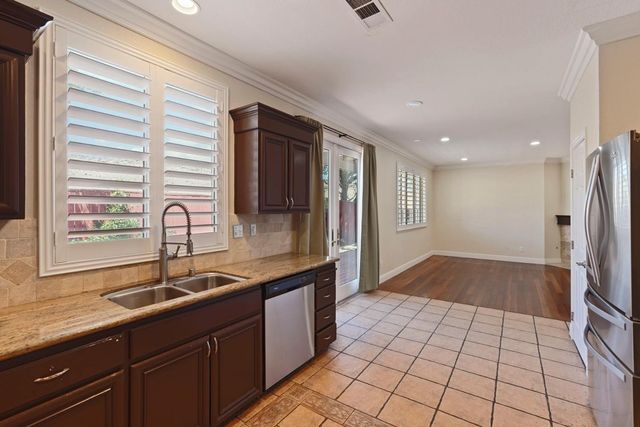 5627 Vintage Cir, Stockton, CA 95219