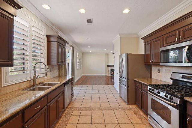 5627 Vintage Cir, Stockton, CA 95219