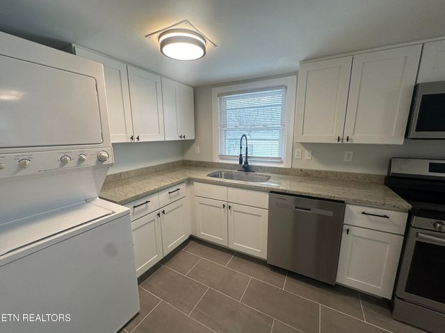808 Freemason St, Knoxville, TN 37917