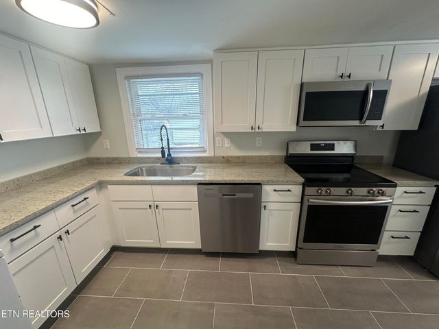 808 Freemason St, Knoxville, TN 37917