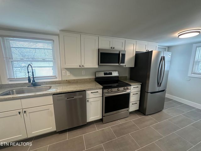 808 Freemason St, Knoxville, TN 37917
