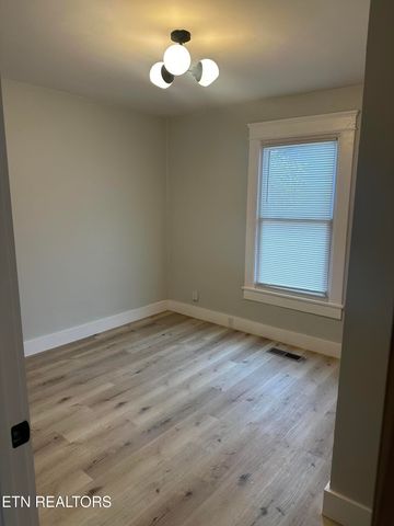 808 Freemason St, Knoxville, TN 37917
