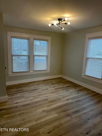 808 Freemason St, Knoxville, TN 37917